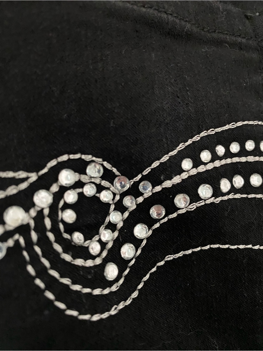 9th & Main Black High-Rise Skinny Jeans With Rhinestone Details On Back Pockets - Picture 2 of 6